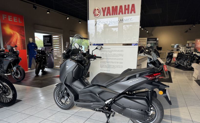 YAMAHA XMAX 300 4