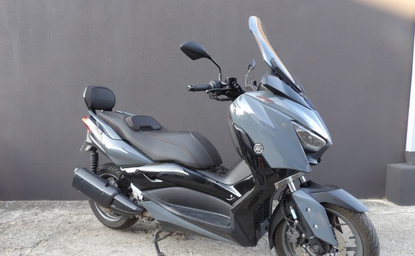 YAMAHA XMAX 300 Tech Max 2
