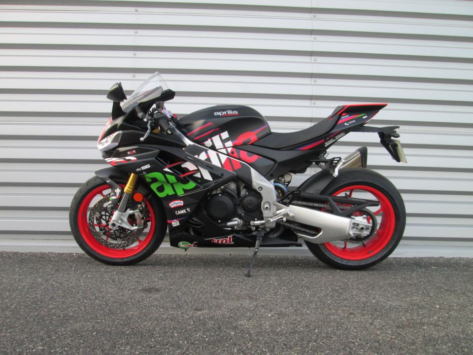 APRILIA RSV4 1100 RR 24