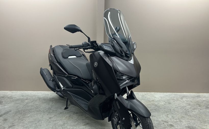 YAMAHA X-MAX 125 TECH MAX 1