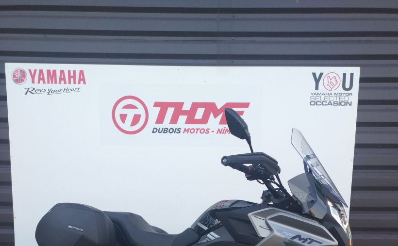 CF MOTO MT 700 3