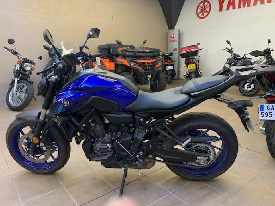 YAMAHA MT-07 0