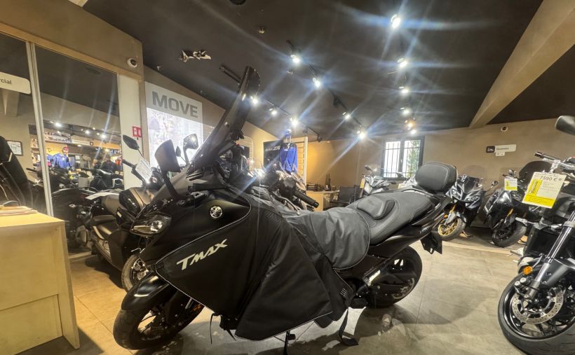 YAMAHA XP T-MAX 560 TECH MAX 4