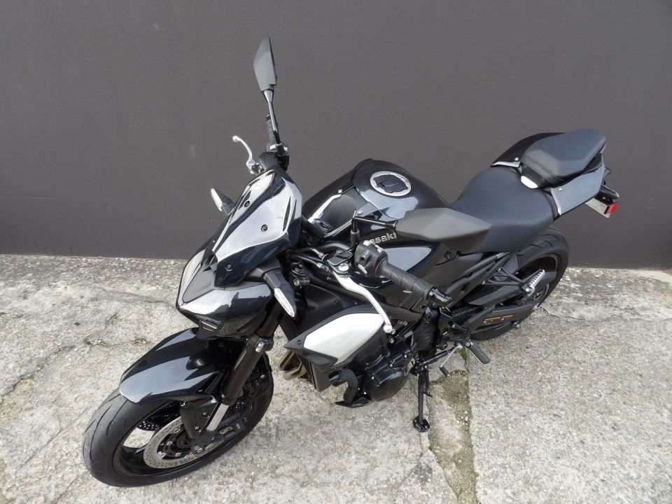 KAWASAKI Z900 2025 4