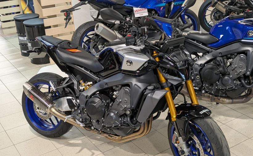 YAMAHA MT-09 SP 7