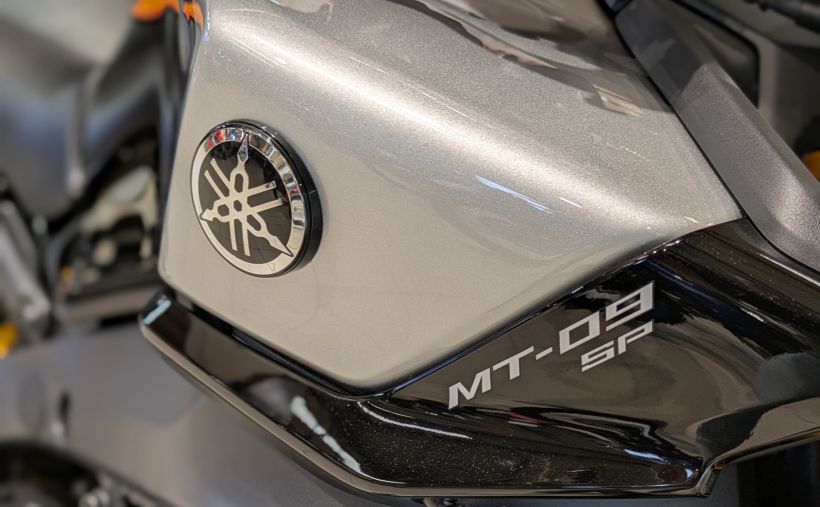 YAMAHA MT-09 SP 9