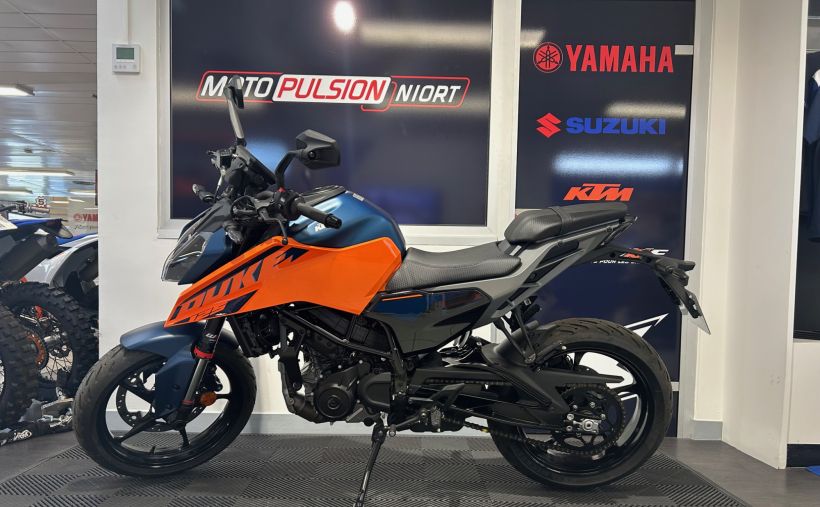 KTM 125 DUKE ABS 3