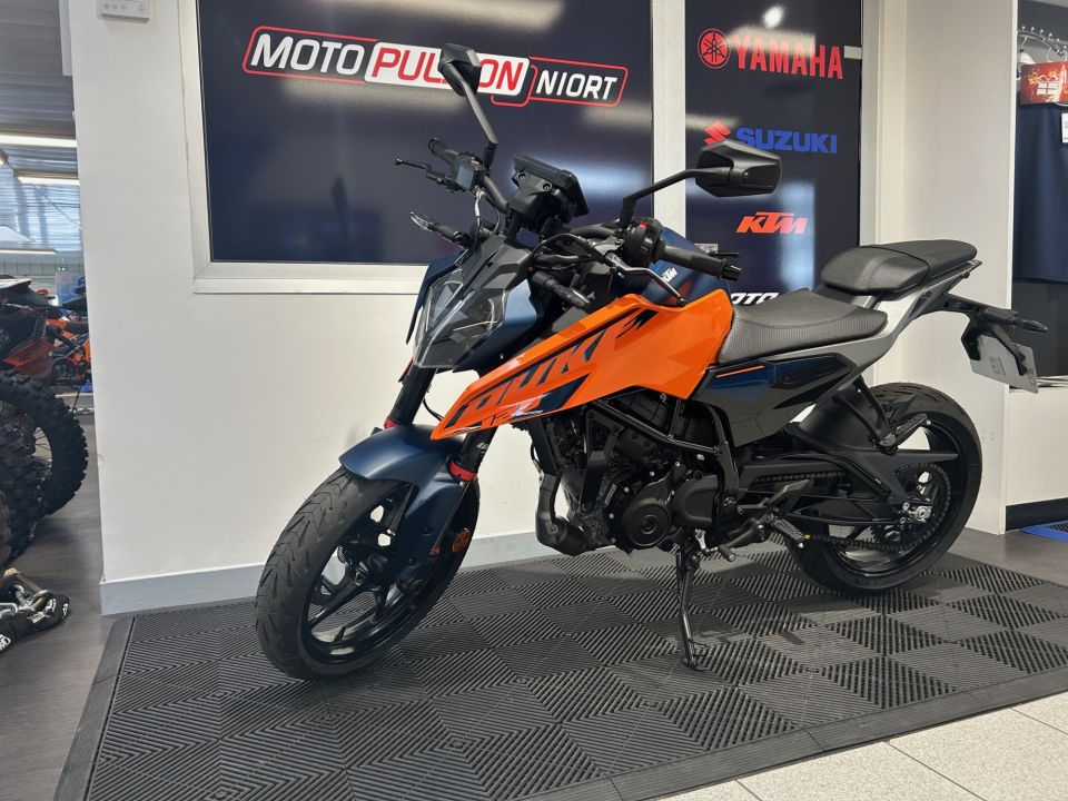 KTM 125 DUKE ABS 0