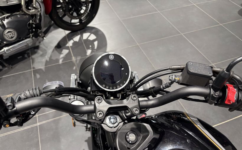 YAMAHA XSR 125 Legacy 10