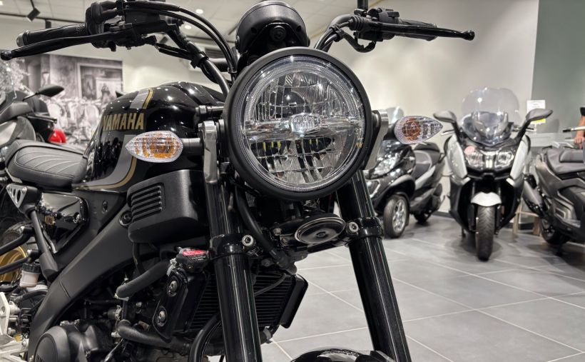 YAMAHA XSR 125 Legacy 20