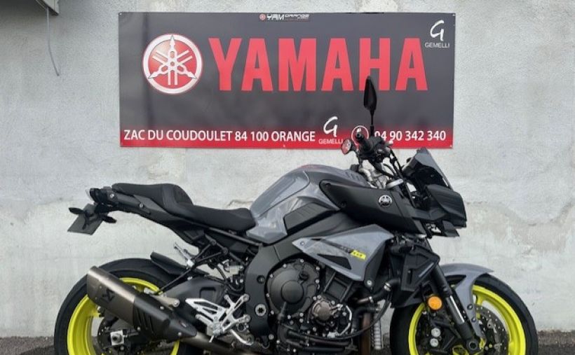 YAMAHA MT-10 0