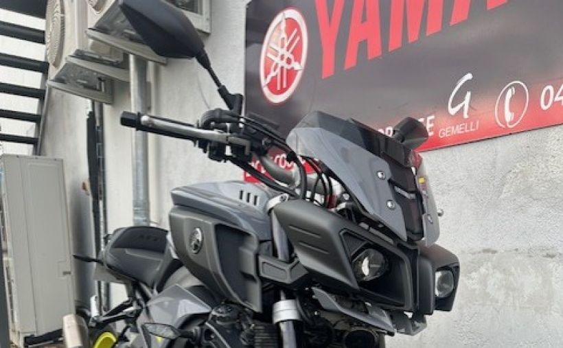 YAMAHA MT-10 1