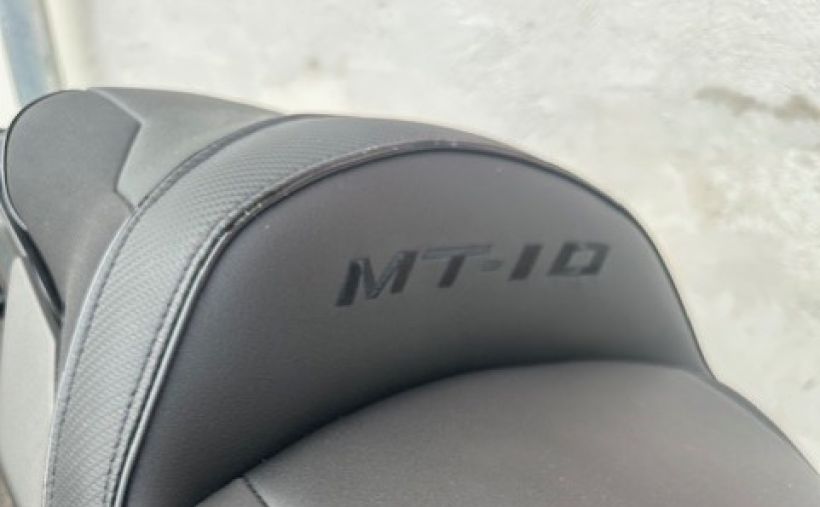 YAMAHA MT-10 4