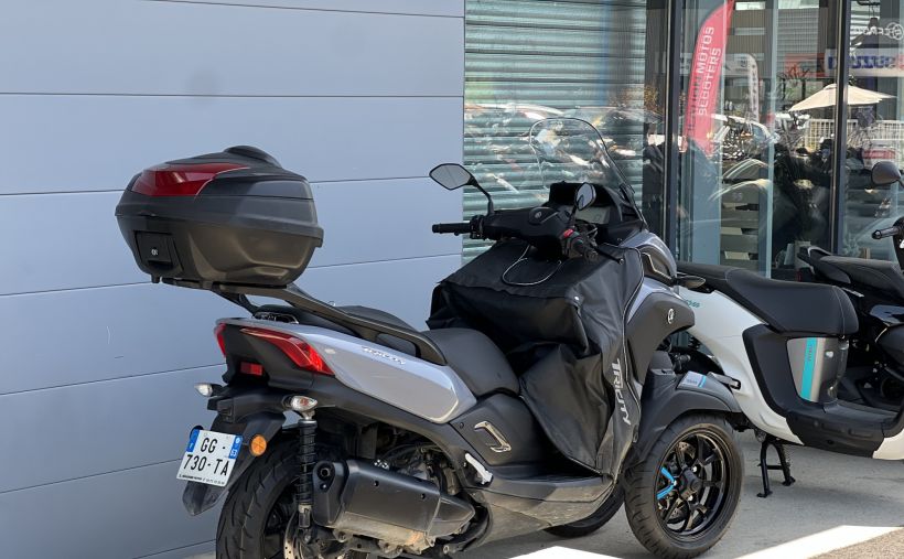 YAMAHA TRICITY 300 2