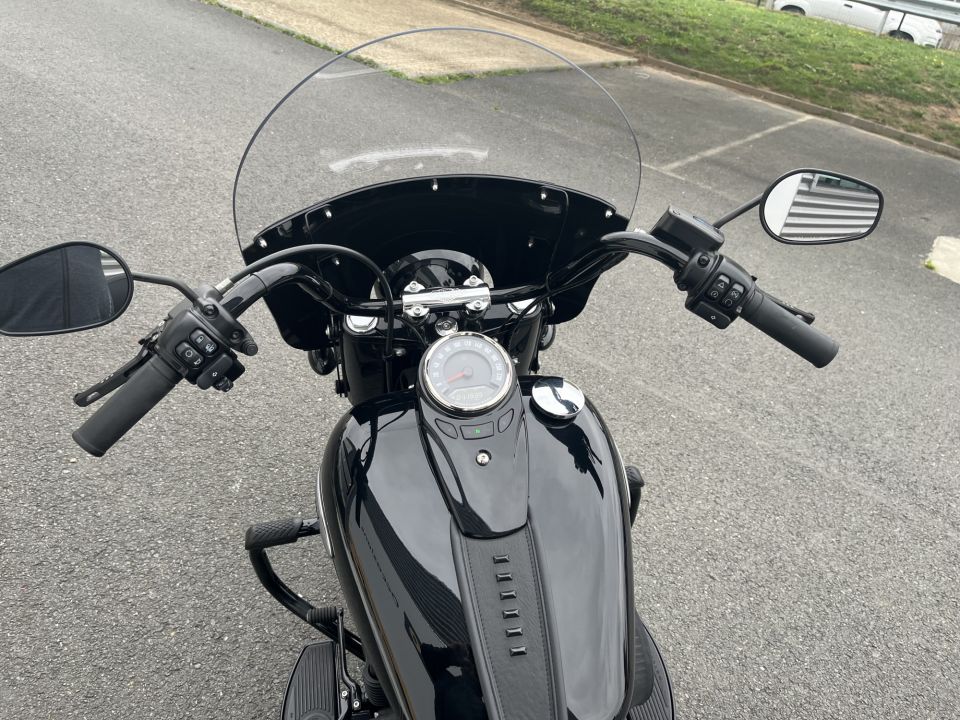 HARLEY-DAVIDSON SOFTAIL HERITAGE 1868 CLASSIC 39