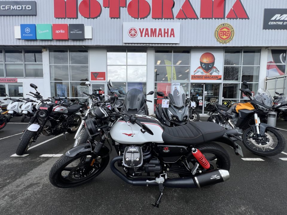 MOTO GUZZI V7 STONE 0