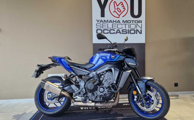 YAMAHA MT-09  Y-AMT 0