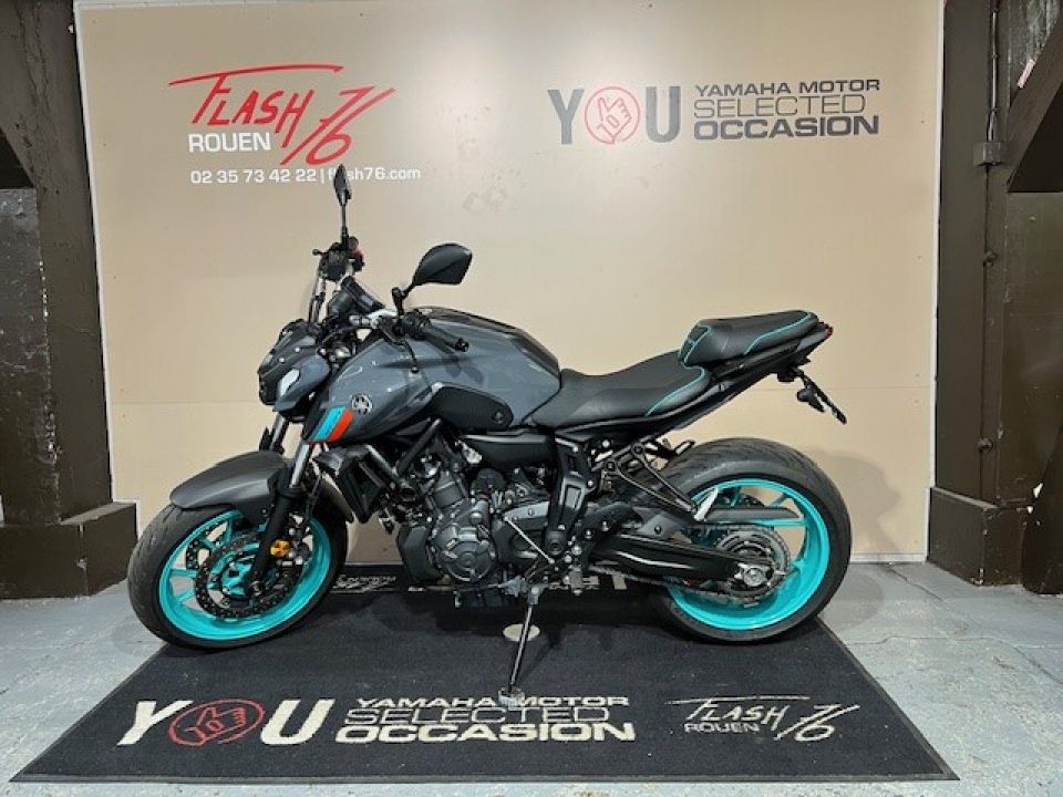 YAMAHA MT-07 1