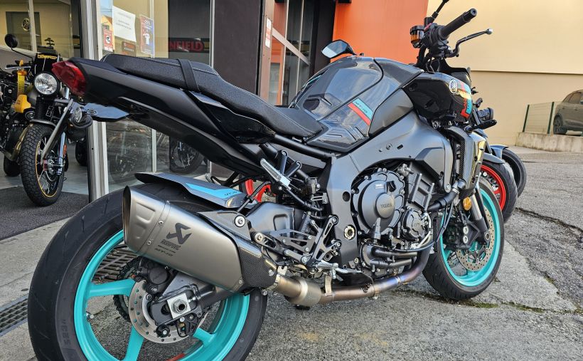 YAMAHA MT-10 8