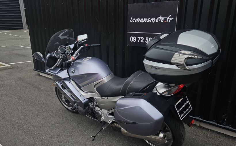 YAMAHA FJR 1300 10