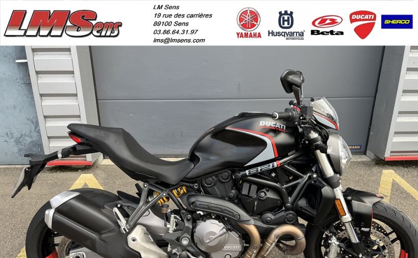 DUCATI MONSTER 821 0