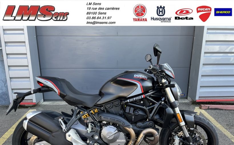 DUCATI MONSTER 821 0