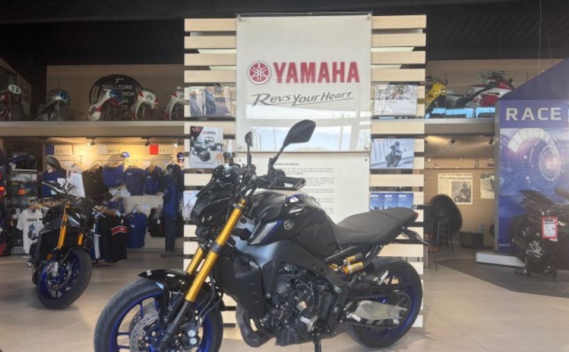 YAMAHA PROMOTION YAMAHA MT-09 SP 2021 160€/MOIS* GTIE 12 MOIS + DE 2000 € D'ACCESSOIRES 3