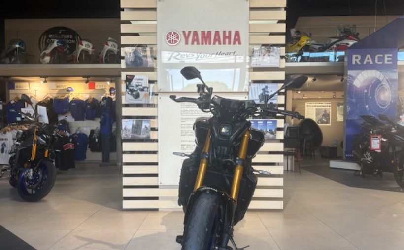 YAMAHA PROMOTION YAMAHA MT-09 SP 2021 160€/MOIS* GTIE 12 MOIS + DE 2000 € D'ACCESSOIRES 2