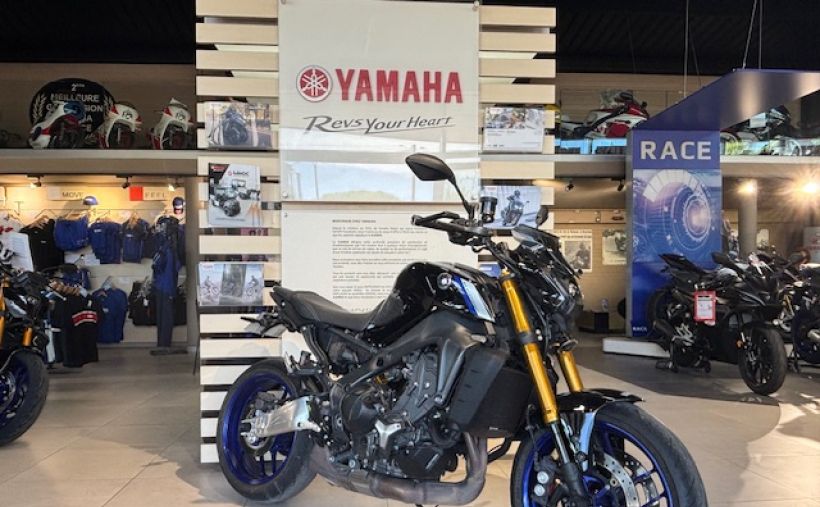 YAMAHA PROMOTION YAMAHA MT-09 SP 2021 160€/MOIS* GTIE 12 MOIS + DE 2000 € D'ACCESSOIRES 1