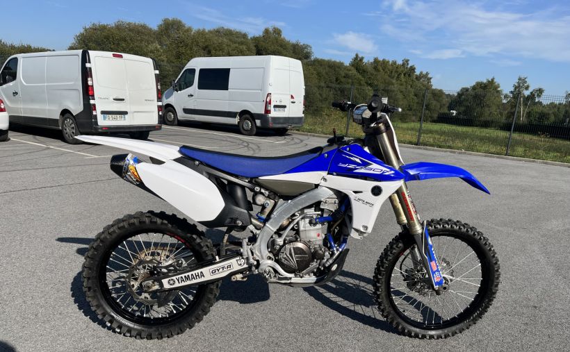 YAMAHA YZ450F 10