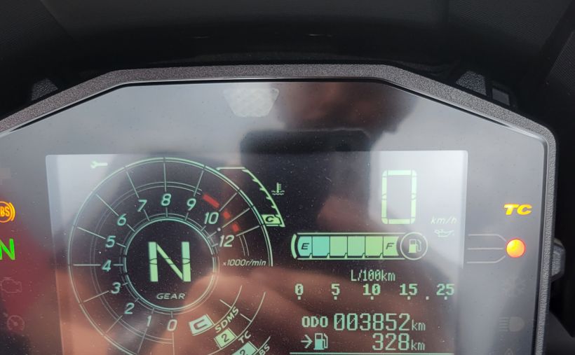 SUZUKI DL V-STROM 1050 6