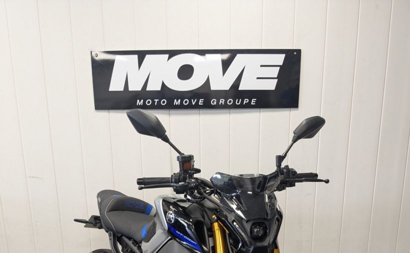 YAMAHA MT-09 1