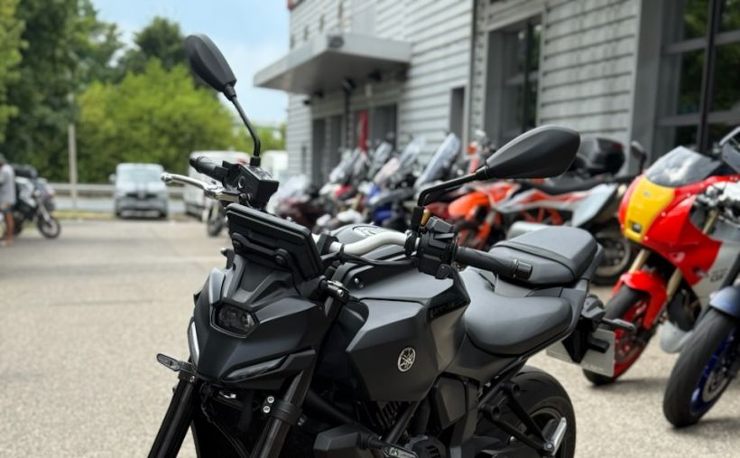 YAMAHA MT-07 Y-AMT 2