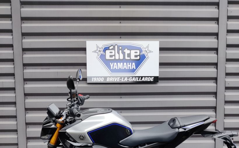 YAMAHA MT-09 SP 3