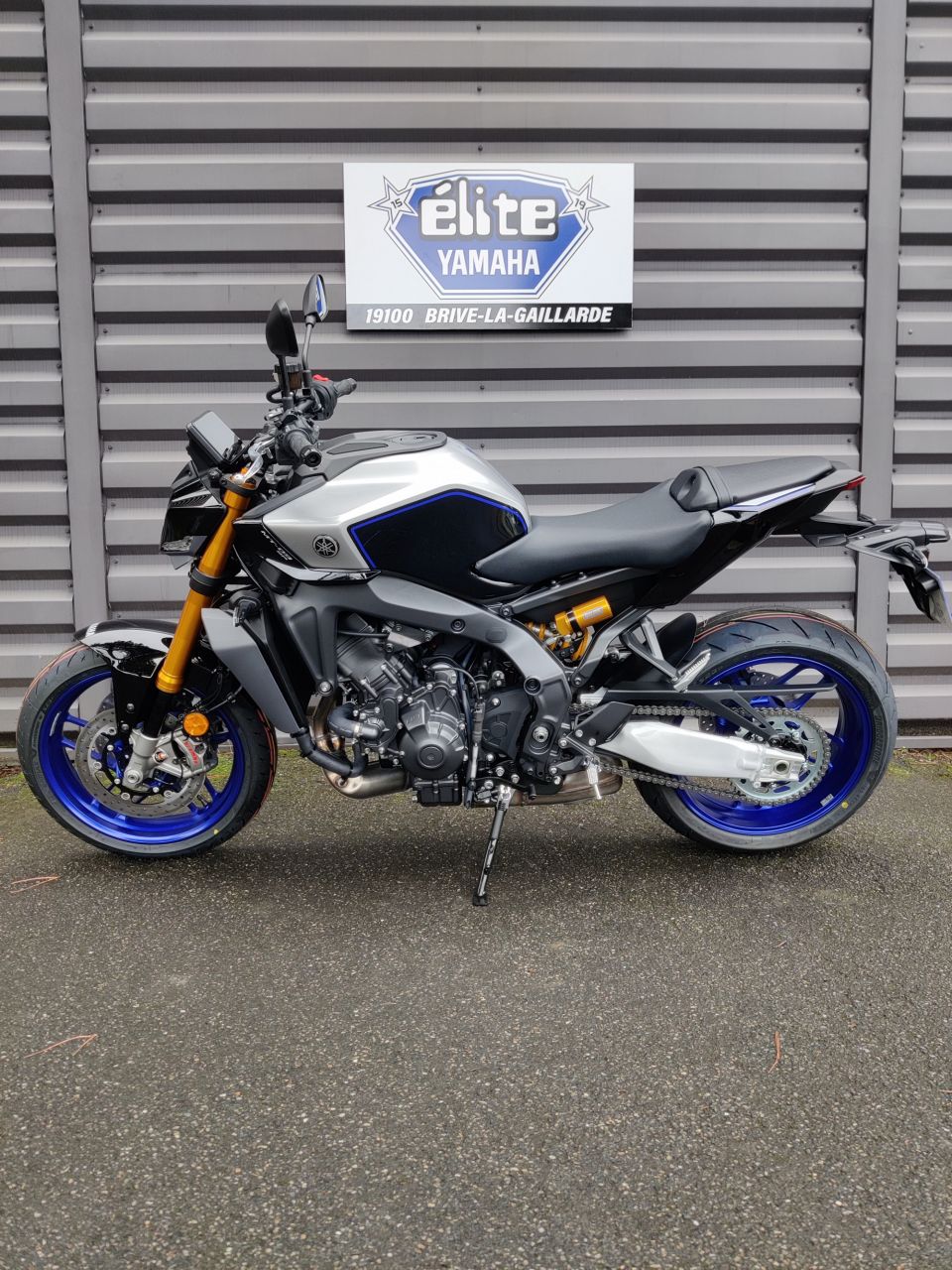 YAMAHA MT-09 SP 3