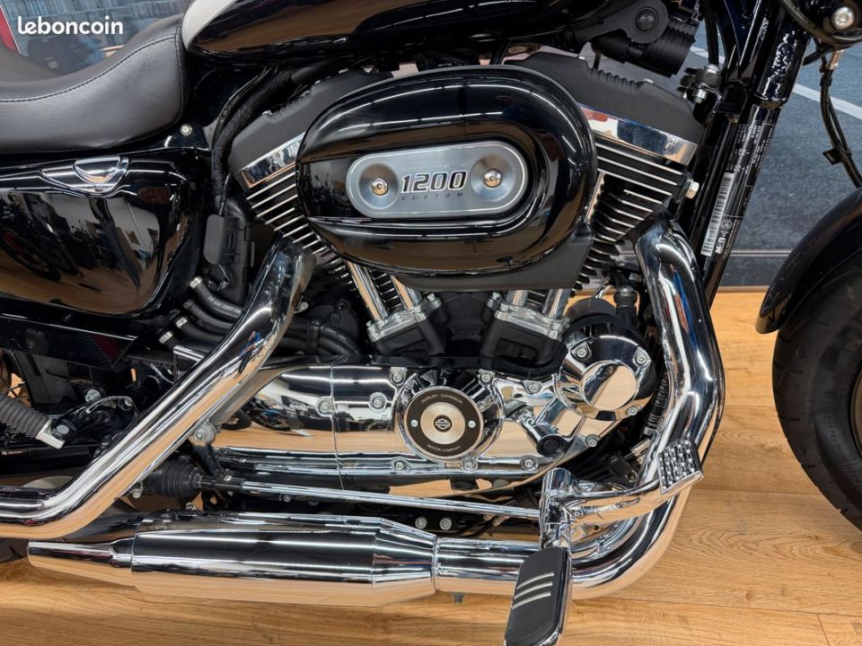 HARLEY-DAVIDSON SPORTSTER 1200 XL 2