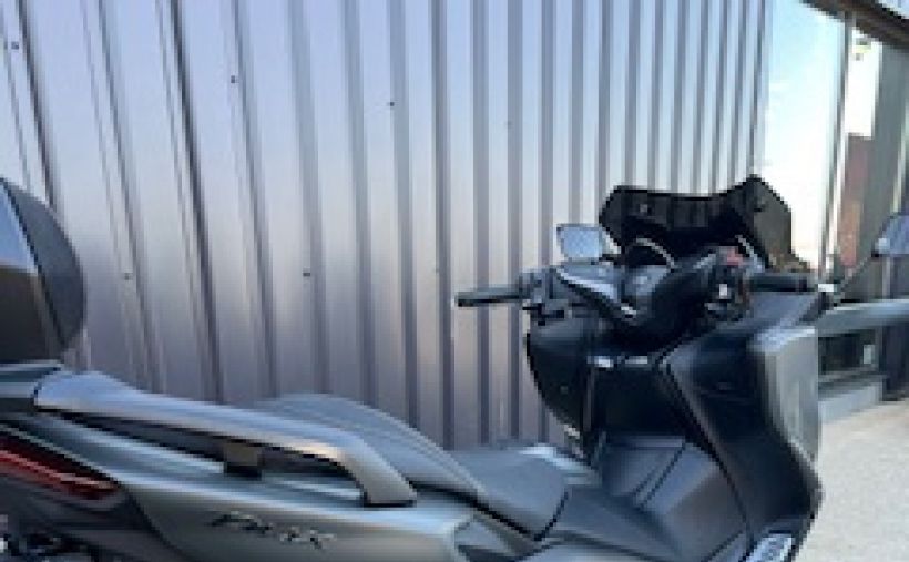 YAMAHA XP T-MAX 560 TECH MAX KAMO 0