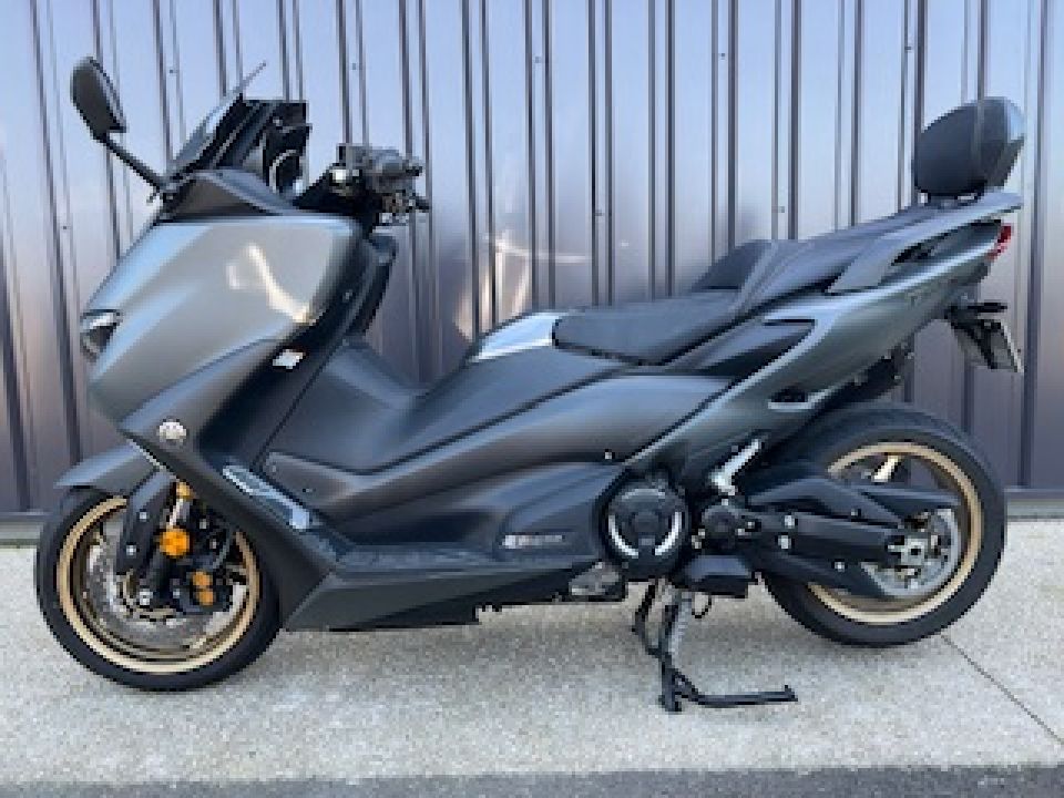 YAMAHA XP T-MAX 560 TECH MAX KAMO 1