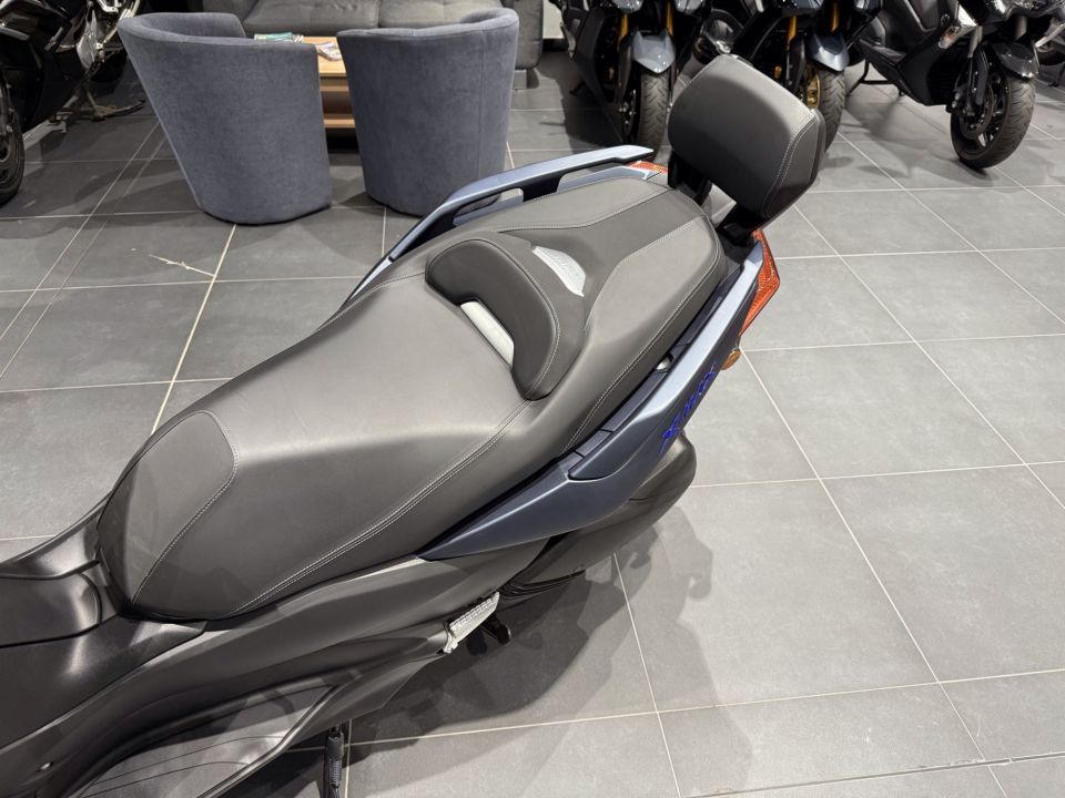 YAMAHA XMAX 300 15