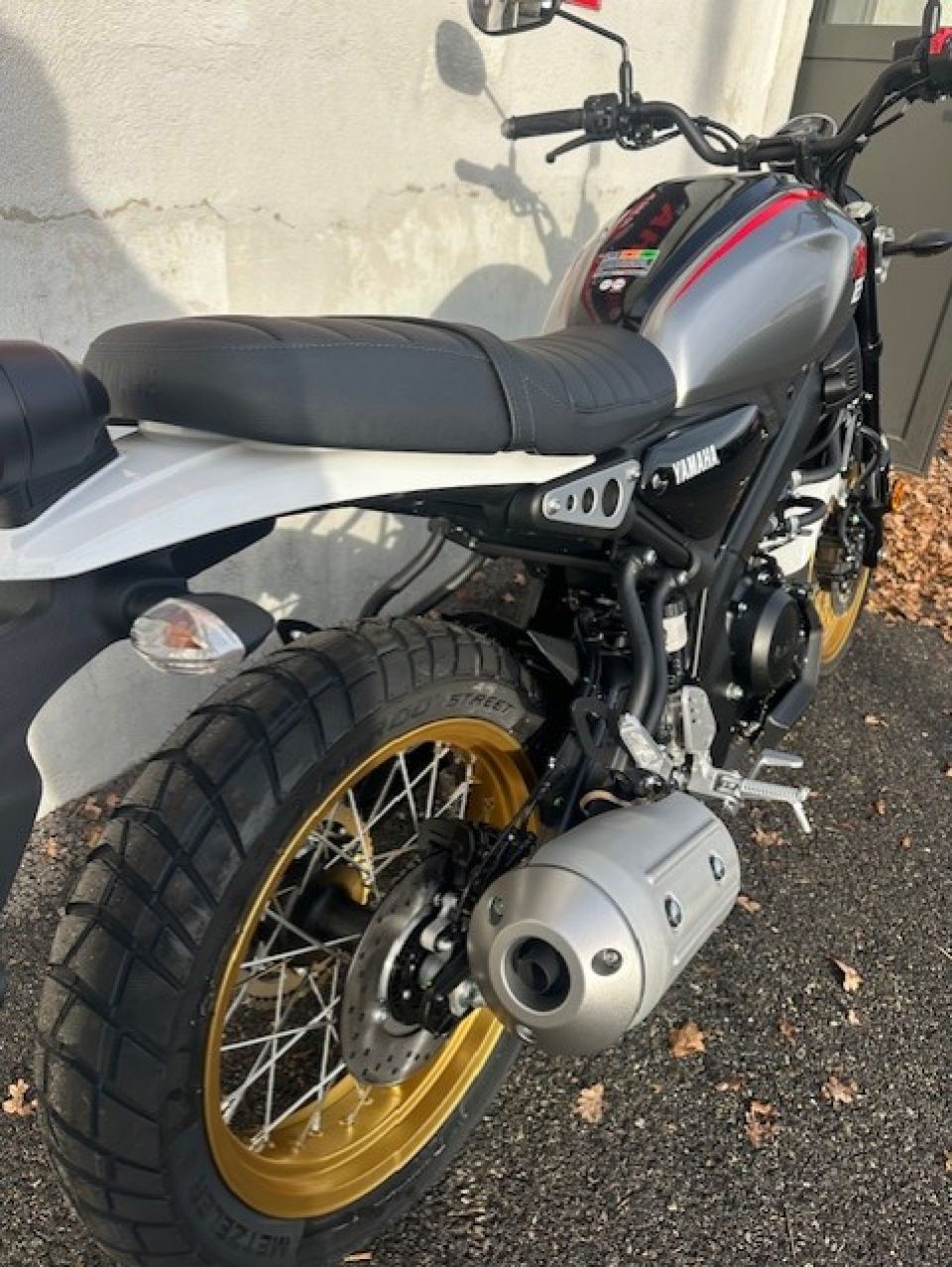 YAMAHA XSR 125 Legacy 2