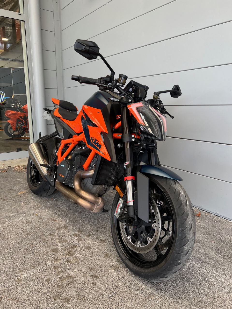 KTM 1290 SUPER DUKE R 6