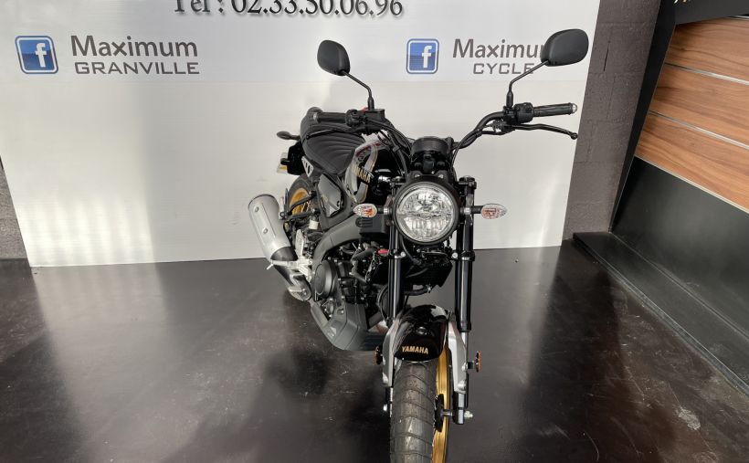 YAMAHA XSR 125 Legacy 12