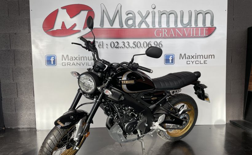 YAMAHA XSR 125 Legacy 18