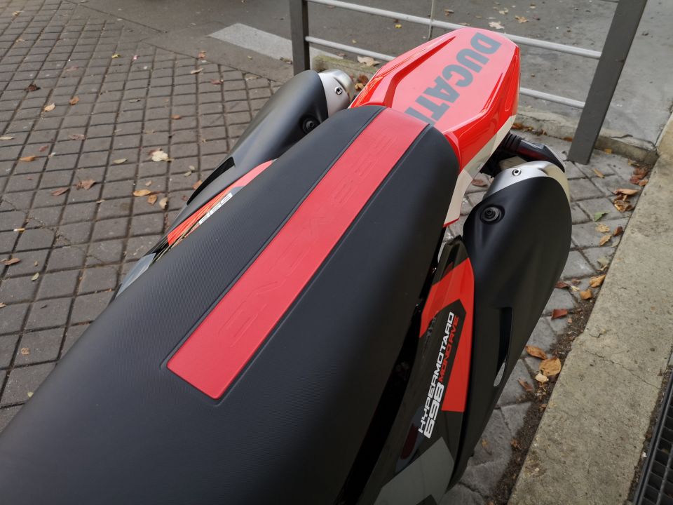 DUCATI HYPERMOTARD 12