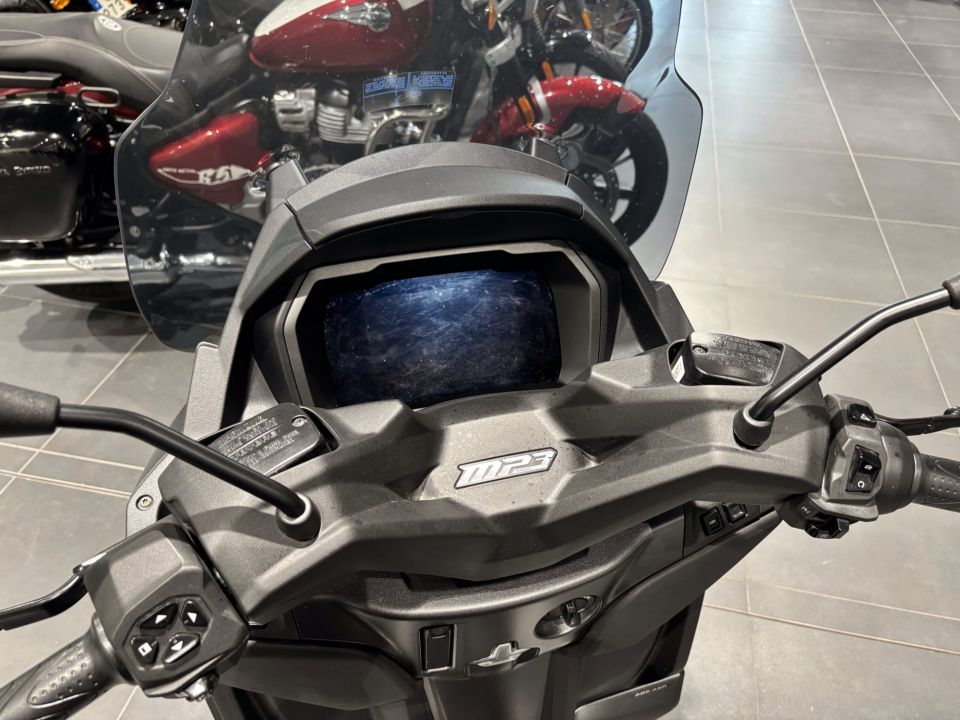 PIAGGIO MP3 400 HPE SPORT ABS ASR 10