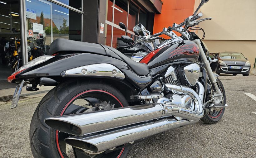 SUZUKI VZR 1800 INTRUDER 8