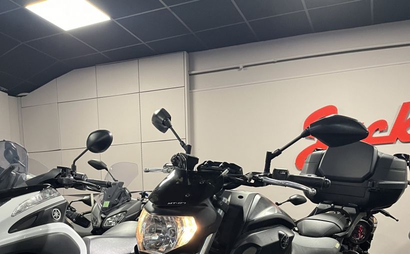 YAMAHA MT-07 (47.5CV) 1