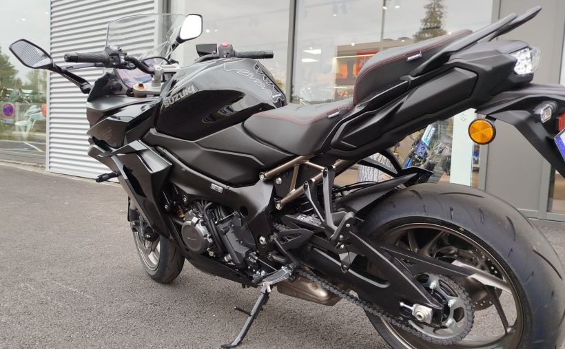 SUZUKI GSX-S 1000 GT 5