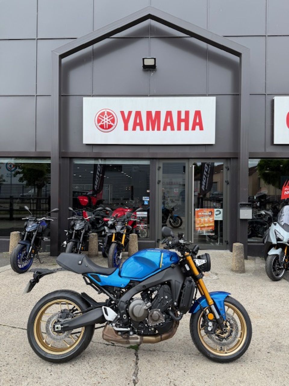 YAMAHA XSR 900 0