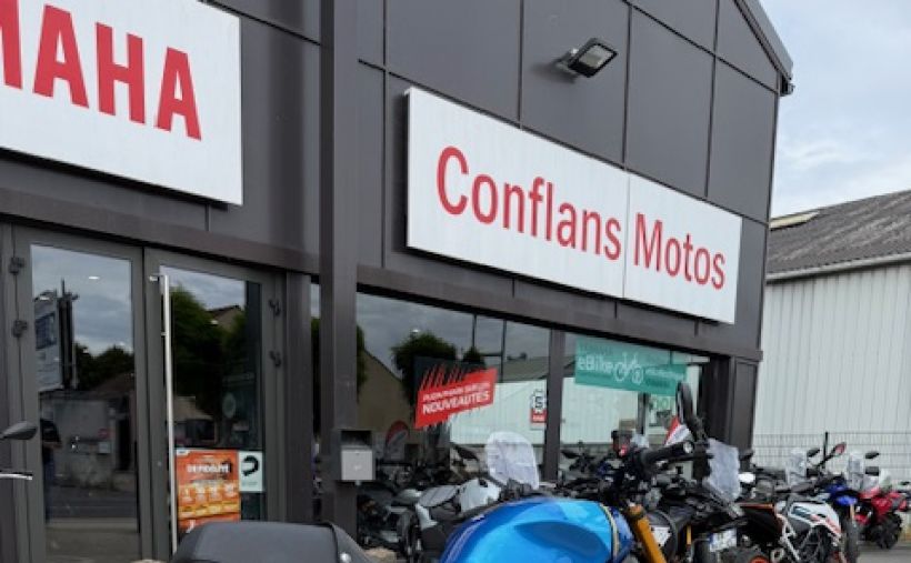 YAMAHA XSR 900 3